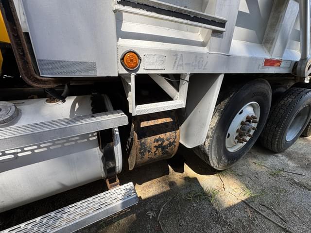 Image of Mack CL713 equipment image 4
