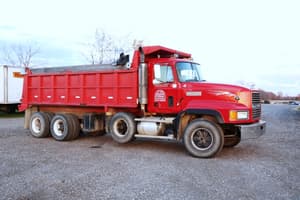 1995 Mack CL713 Image
