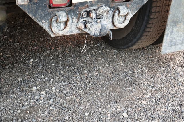 Image of Mack CL713 equipment image 4