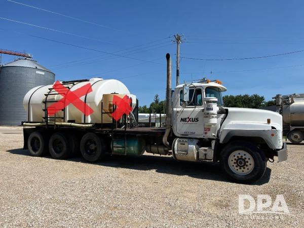 Image of Mack RD688S equipment image 4