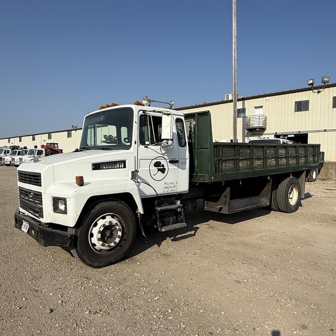 Image of Mack Midliner Primary image