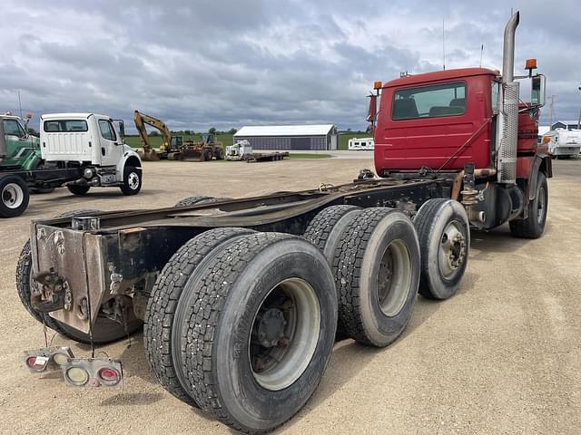 Image of Mack RB688S equipment image 3