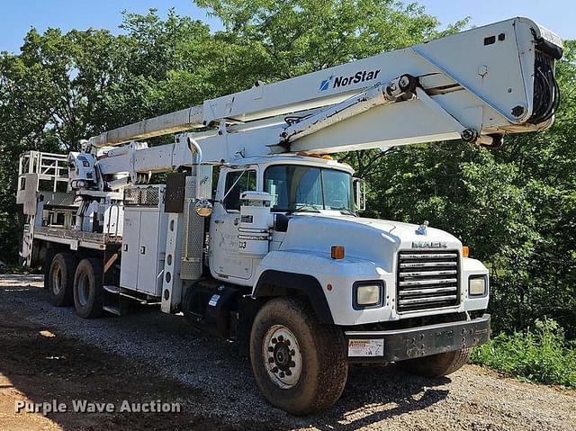 Image of Mack RD equipment image 2