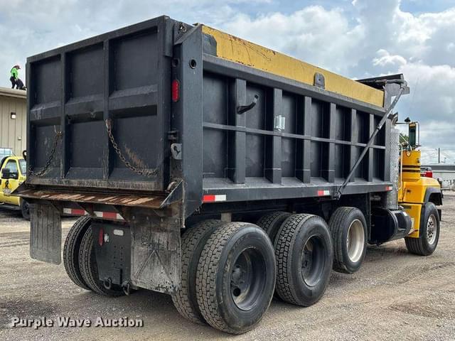 Image of Mack RD equipment image 4
