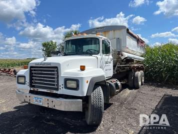 Main image Mack RD600