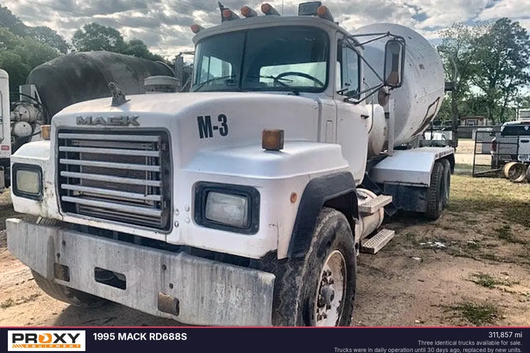 Image of Mack RD688S Primary image