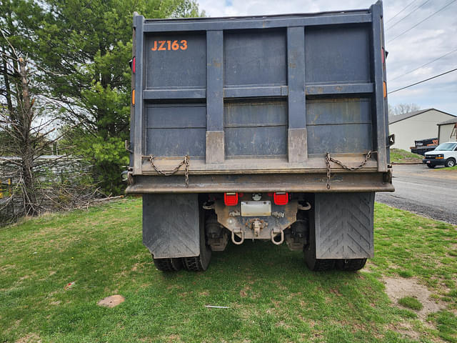 Image of Mack RD688S equipment image 3