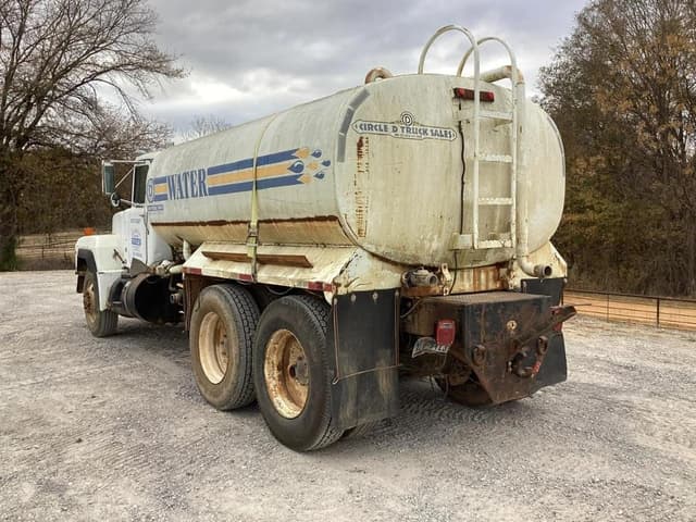 Image of Mack RD690S equipment image 4