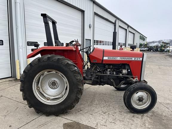 Image of Massey Ferguson 231 equipment image 3