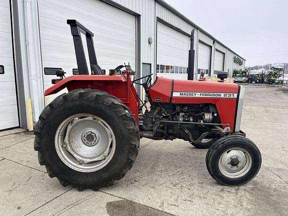 Image of Massey Ferguson 231 equipment image 4