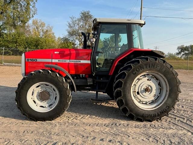 Image of Massey Ferguson 8160 equipment image 1