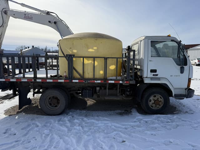 Image of Mitsubishi Fuso equipment image 3