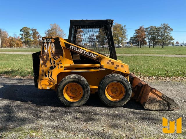 Image of Mustang 940 equipment image 3