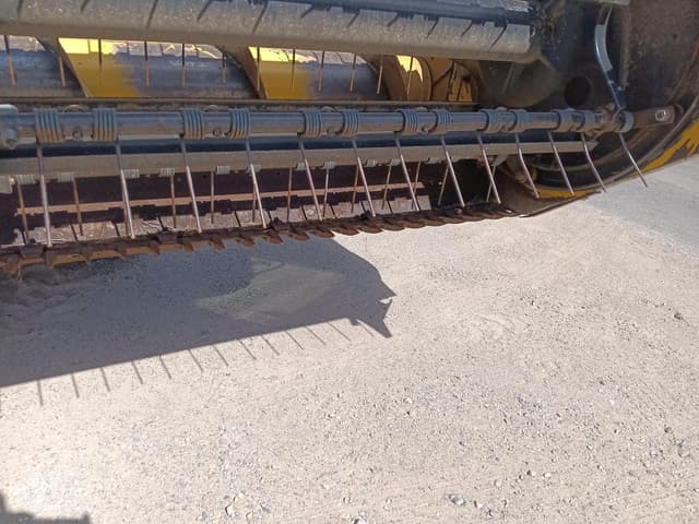 Image of New Holland 2450 equipment image 4