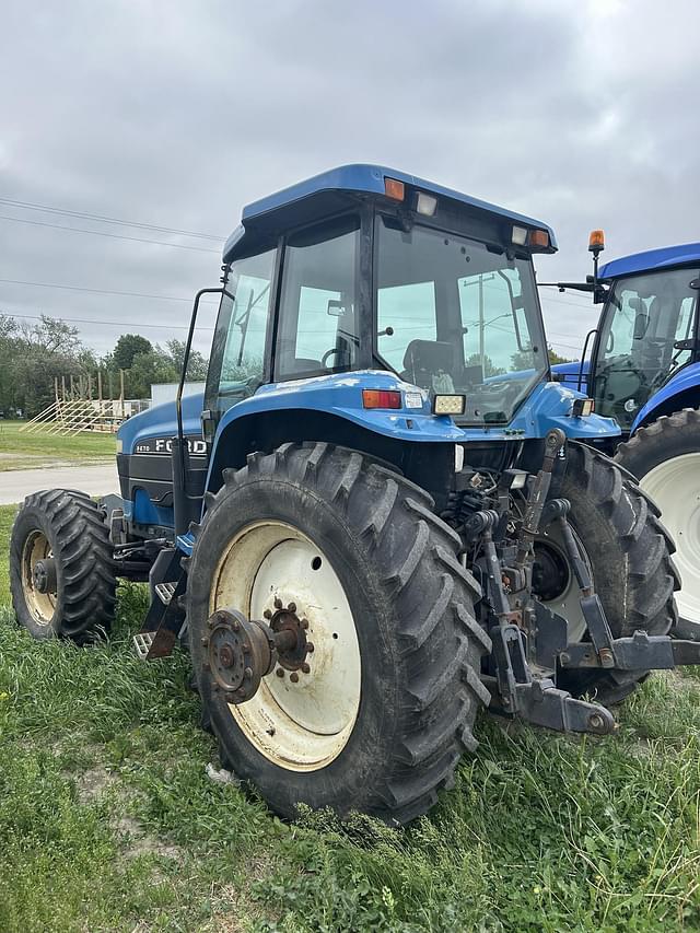 Image of New Holland 8670 equipment image 1