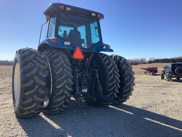 Image of New Holland 8770 equipment image 4