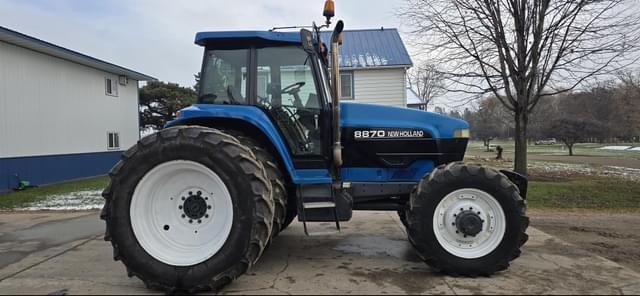 Image of New Holland 8870 equipment image 3