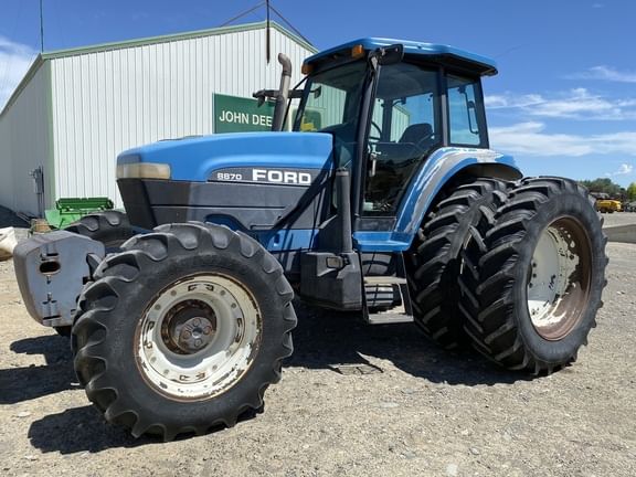 Main image New Holland 8870