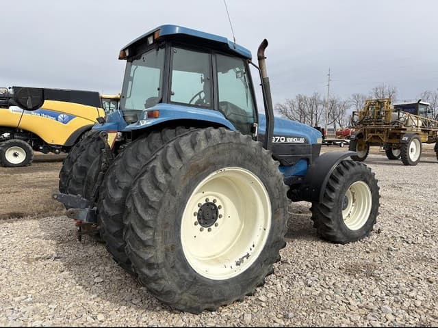 Image of New Holland 8970 equipment image 3