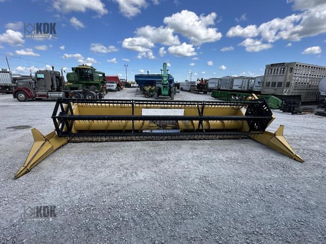 Image of New Holland 973 equipment image 2