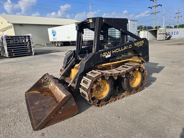 Image of New Holland LX665 equipment image 3