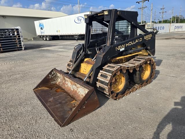 Image of New Holland LX665 equipment image 2