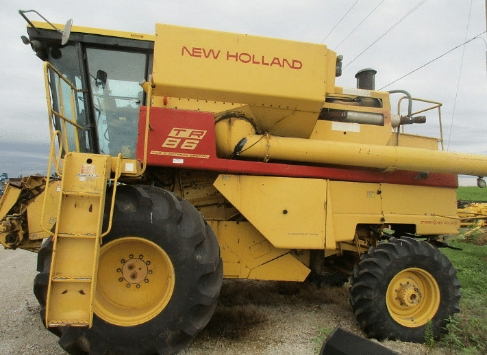Image of New Holland TR86 Image 1