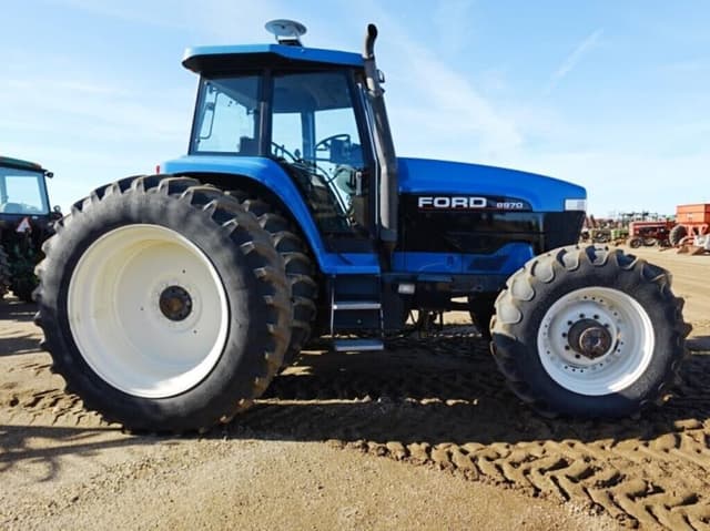 Image of New Holland 8970 equipment image 1