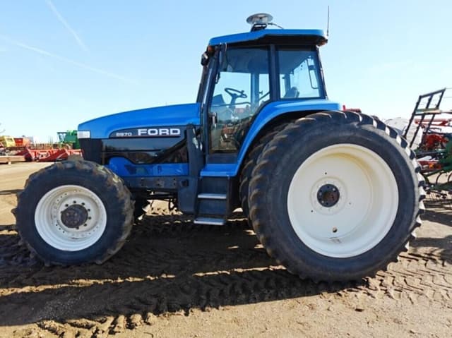 Image of New Holland 8970 equipment image 3