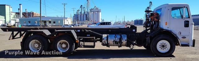 Image of Peterbilt 320 equipment image 3