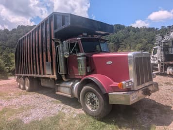 Main image Peterbilt 330