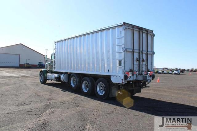 Image of Peterbilt 357 equipment image 3