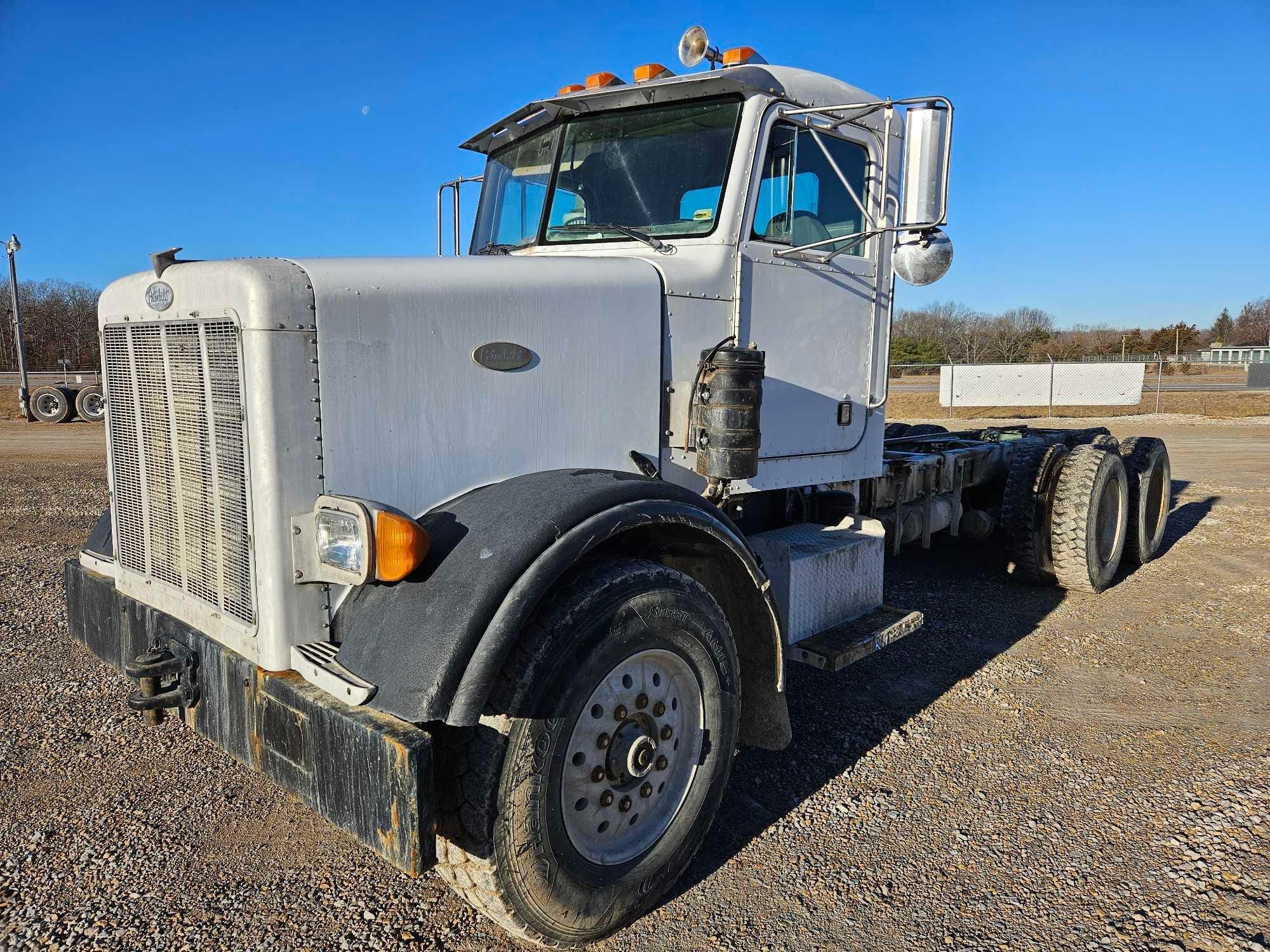 Main image Peterbilt 357