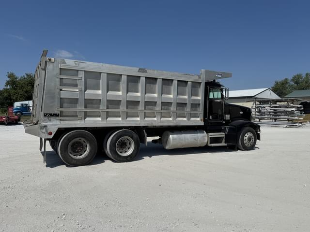 Image of Peterbilt 377 equipment image 2