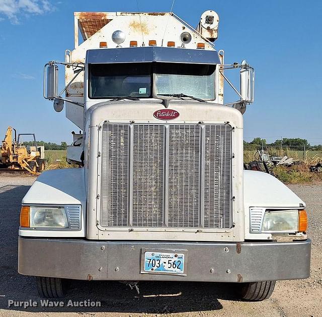 Image of Peterbilt 377 equipment image 1