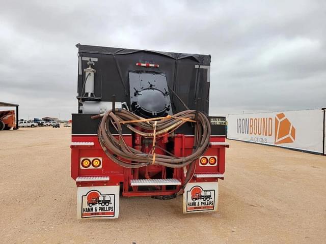 Image of Peterbilt 377 equipment image 3
