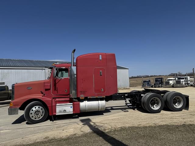 Image of Peterbilt 377 equipment image 1