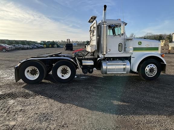 Image of Peterbilt 378 equipment image 4