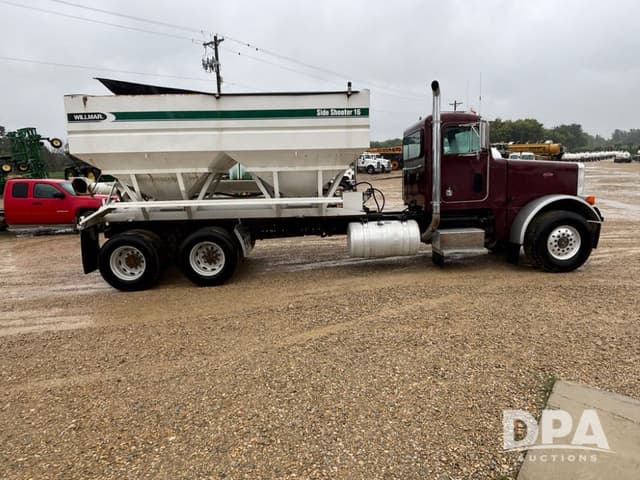 Image of Peterbilt 378 equipment image 4
