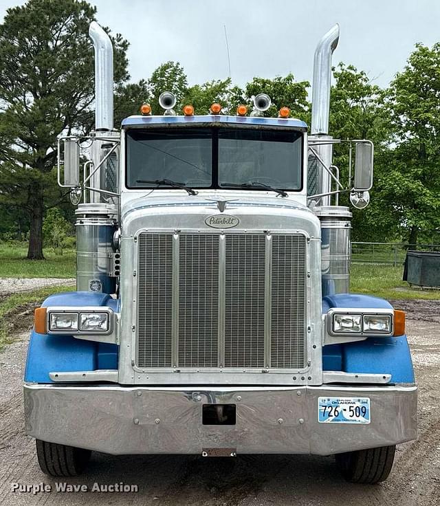 Image of Peterbilt 378 equipment image 1