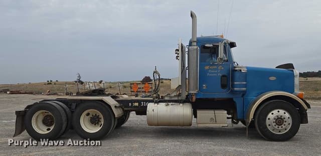 Image of Peterbilt 378 equipment image 3