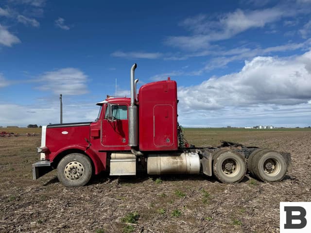 Image of Peterbilt 378 equipment image 2