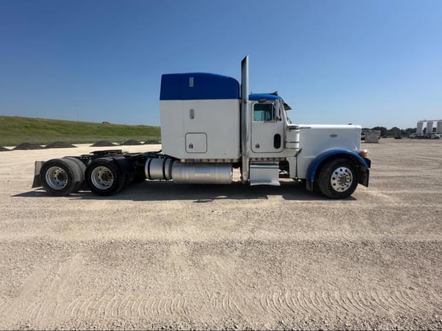 Image of Peterbilt 379 equipment image 3