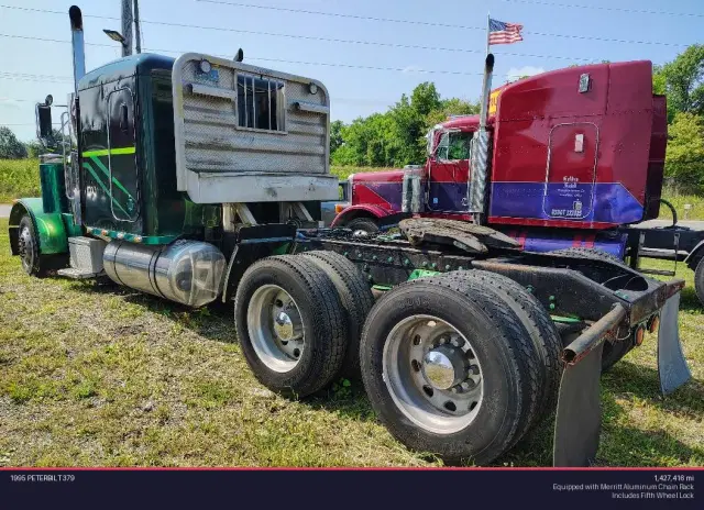 Image of Peterbilt 379 equipment image 1