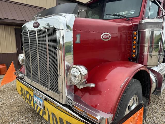 Image of Peterbilt 379 equipment image 1