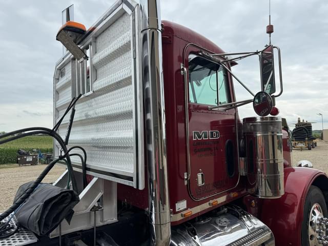 Image of Peterbilt 379 equipment image 3