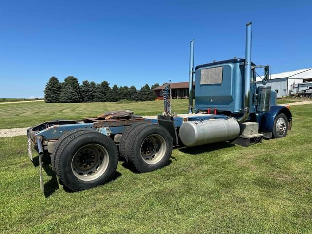 Image of Peterbilt 379 equipment image 3