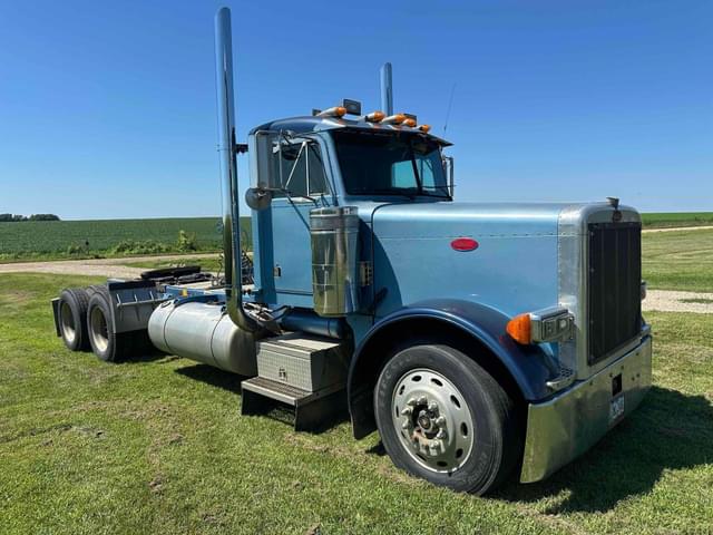 Image of Peterbilt 379 equipment image 1