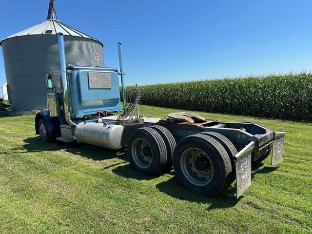 Image of Peterbilt 379 equipment image 2