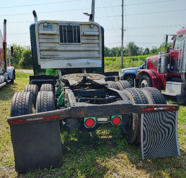 Image of Peterbilt 379 equipment image 4